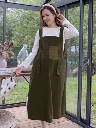 孕婦裝。口袋造型配色斜紋吊帶裙