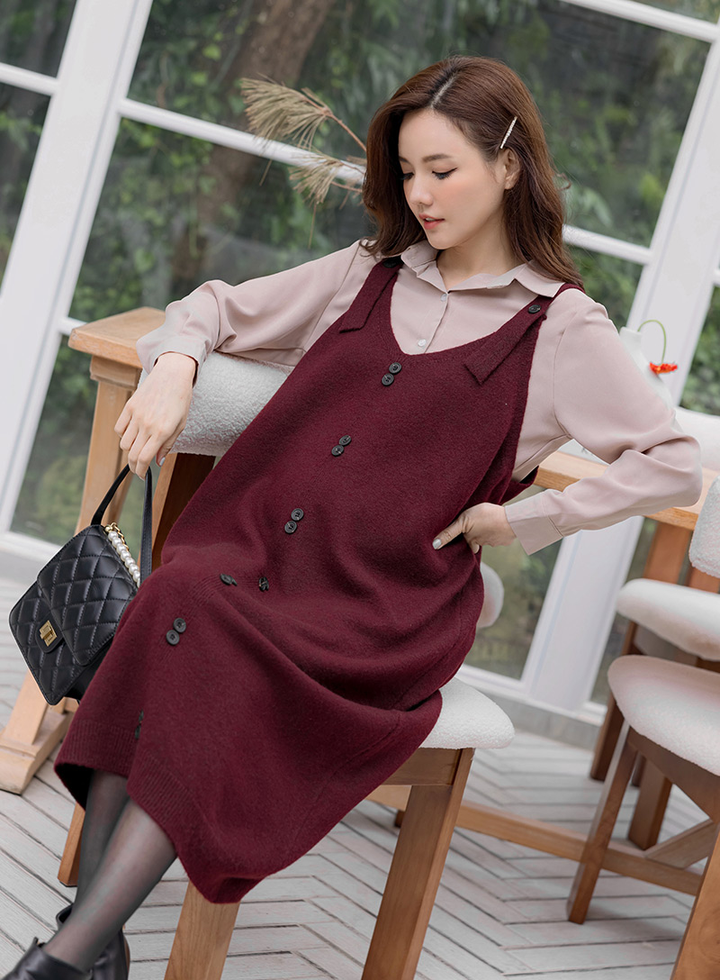 孕婦裝。排釦吊帶針織裙