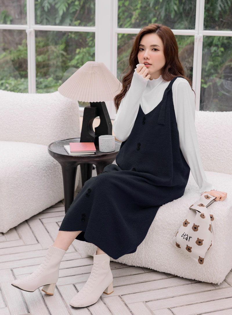 孕婦裝。排釦吊帶針織裙