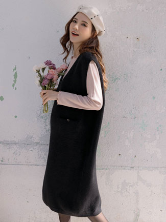 孕婦裝。V領一字袋後排釦針織背心洋