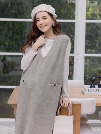 孕婦裝。V領一字袋後排釦針織背心洋