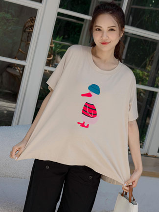 孕婦裝。藍帽粉紅鴨棉上衣