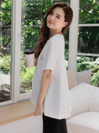 孕婦裝。圓英字前短後長滑棉上衣