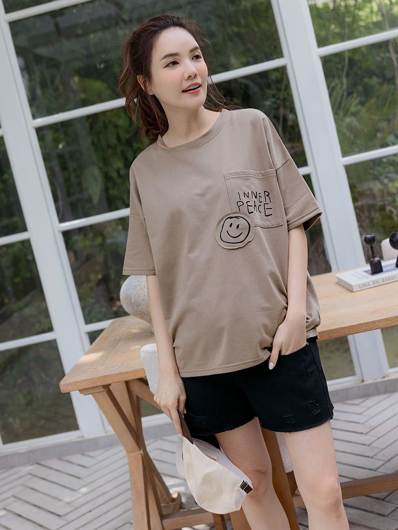 韓國空運。微笑PEACE貼袋短袖棉T
