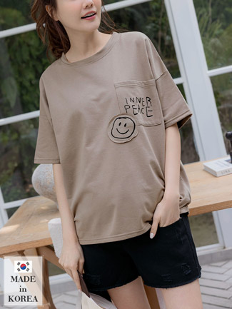 韓國空運。微笑PEACE貼袋短袖棉T