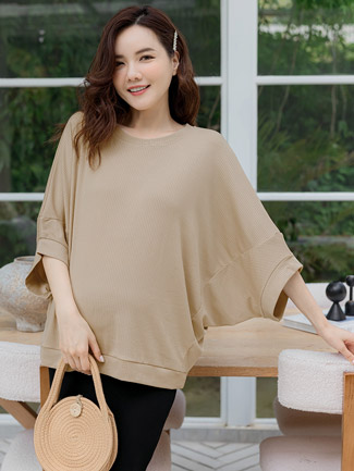 孕婦裝。絲光坑條飛鼠連袖上衣(彈)