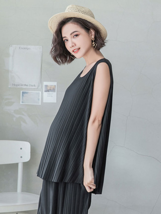 孕婦裝。立體細摺傘狀背心上衣