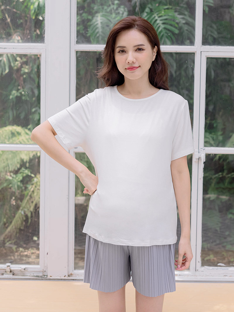 孕婦裝。圓領莫代爾素棉T