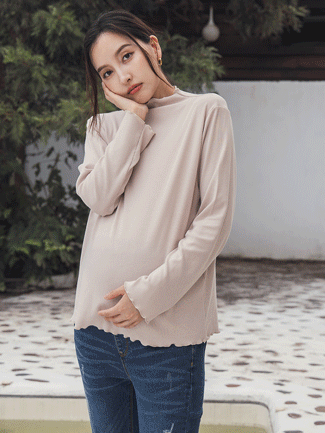 孕婦裝。微立領素面木耳捲內搭衣