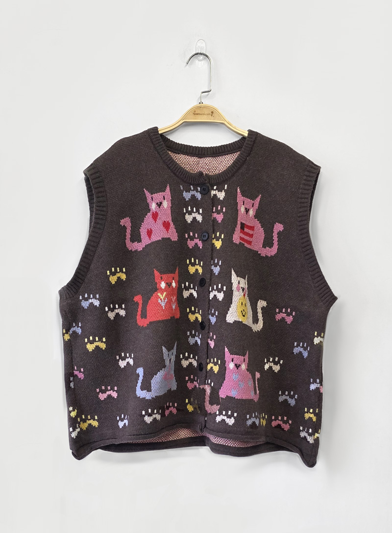 孕婦裝。多彩貓咪開釦針織背心