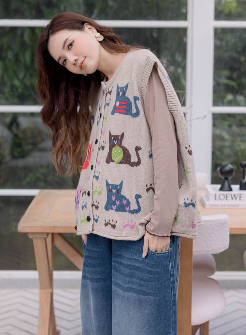孕婦裝。多彩貓咪開釦針織背心