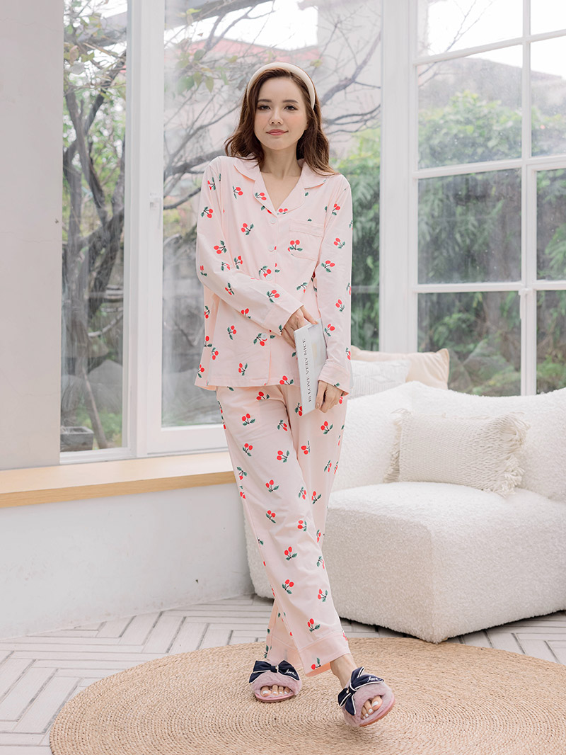 月子服。櫻桃開釦側掀哺乳睡衣+睡褲