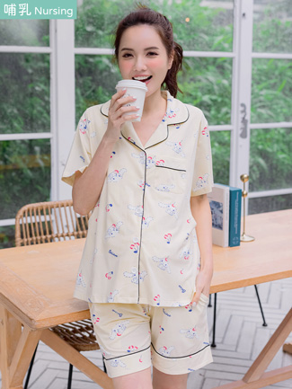 月子服。櫻桃狗開釦側掀哺乳睡衣+短褲